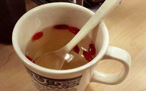红枣菊花枸杞茶，泡法简单