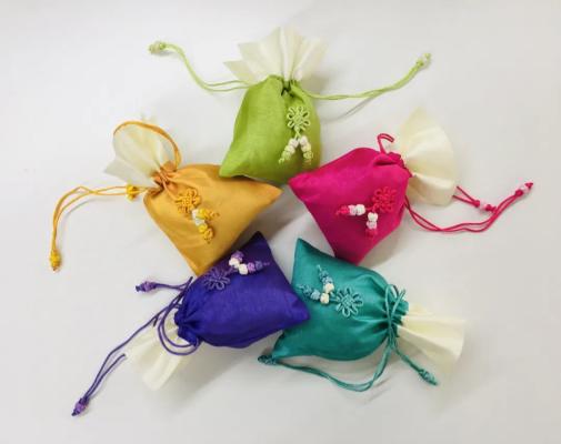 香囊的制作工艺