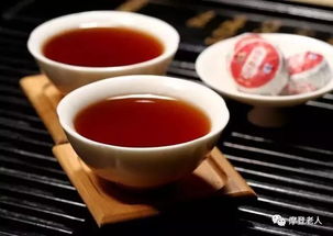 浓茶虽提神，但过量饮用易伤身