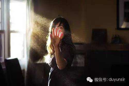 红蔷薇：传统象征爱情与热情
