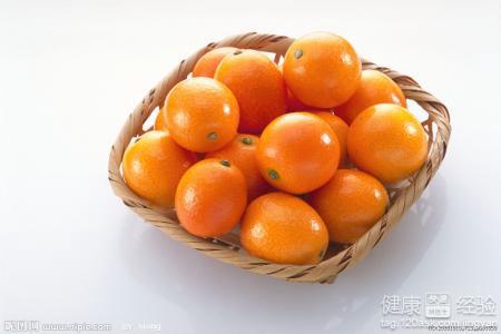 桔子挂果后容易落果，且果实小发黄掉落，是什么原因导致的呢？