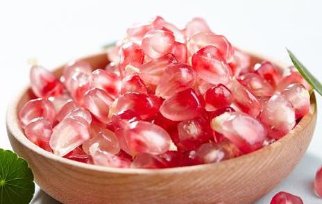石榴环剥的最佳时间和方法是什么？如何确保在最佳时间剥开石榴