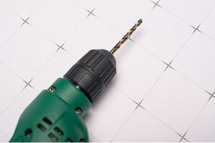 dan是电钻打孔灌农药，也有坏处哦！