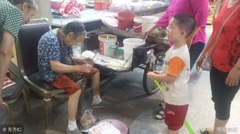 郑州一老人靠腌制咸菜维持生计，独自抚养7个孩子长大