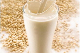 豆浆喝多或长期饮用可能影响钙质吸收