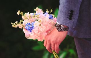 快乐的花语，传递着幸福与喜悦的情感