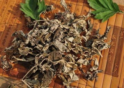 生姜艾叶花椒泡脚，冬季最适宜