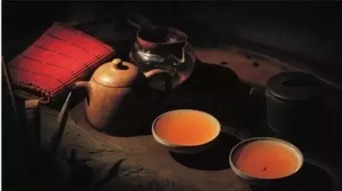 鱼缸水色变茶水色，秘诀何在