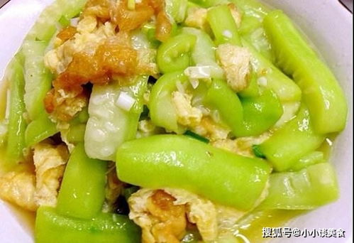 三鲜丝瓜：以丝瓜为主料