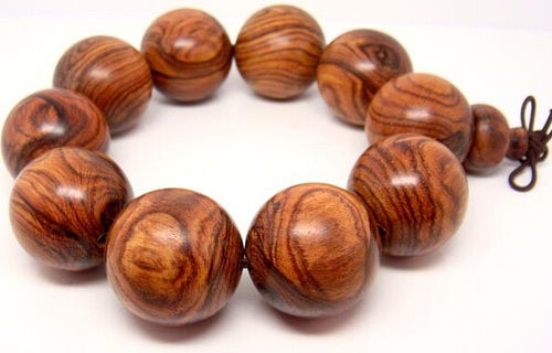 海南黄花梨手串：价值不菲的珍品