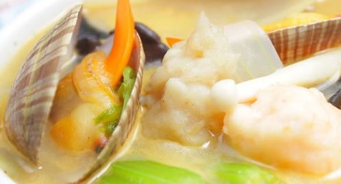 河蟹富含蛋白质、维生素和矿物质，是高蛋白低脂肪的优质食材