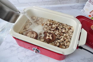 第三步：加入调味，让螺狮鲜嫩入味！