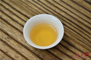 茶天牛是危害茶叶的害虫，需及时防治
