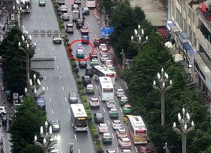 附近有公交站吗？