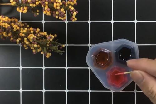 工艺品常用环氧树脂，你了解它的特性吗