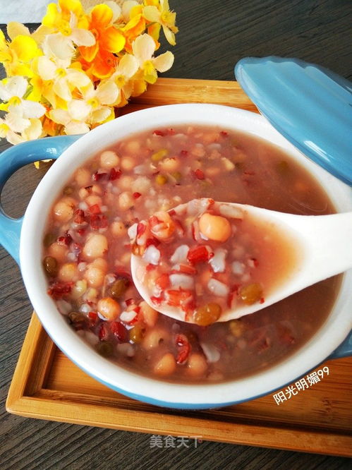 绿豆薏仁粥：两种食材的搭配