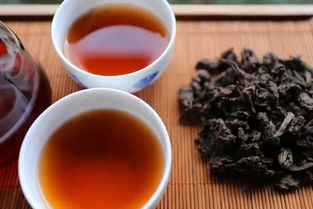黑茶富含茶多酚，女性饮用有助于美容养颜、调节内分泌