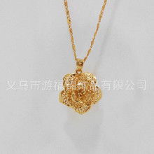 玫瑰黄金吊坠，爱情永恒