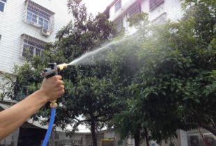 小区喷农药对环境有影响吗？这是违法的吗？