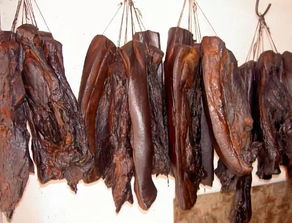 腊肉颜色过红，疑含过量亚硝酸盐