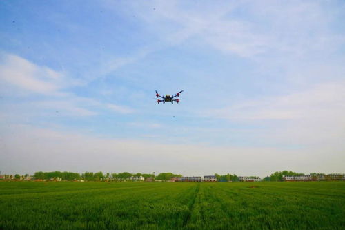 农用飞行器喷农药，如何确保均匀覆盖不污染环境？