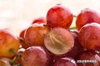 一、 葡萄籽，哎哟喂，烦恼多