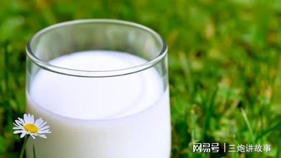 纯牛奶浇花？还是需要发酵
