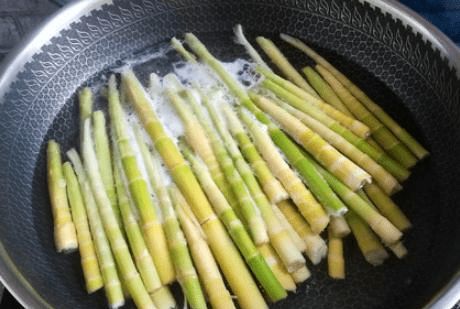 酸笋是否可以生吃，需了解其制作过程和安全性
