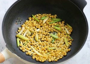 如何快速又好地发黄豆芽？有哪些具体方法步骤