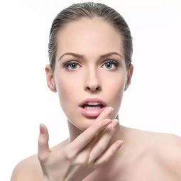 白芷的神奇功效是如何深入肌肤，改善肌肤问题的？