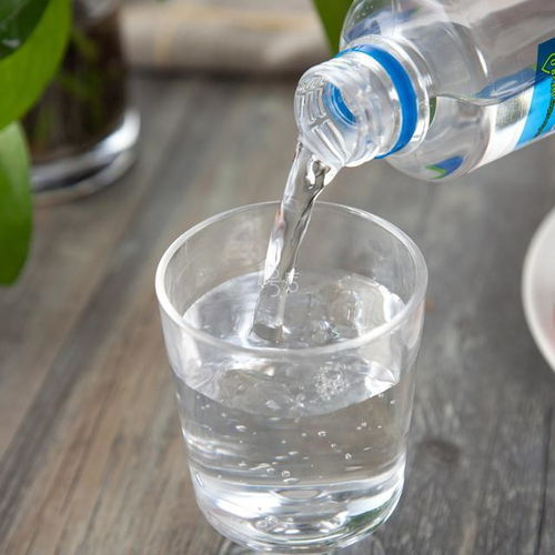 苏打水清洗蔬菜，真的Neng去除农药残留吗？新手必kan操作指南！