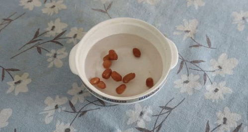 花生泡水吃，你知道这样吃有什么独特好处吗