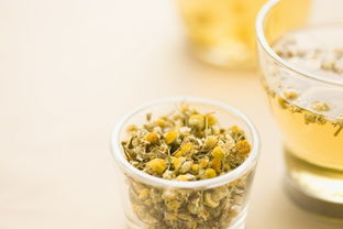 菊花泡水喝有什么好处？喝多了会怎样