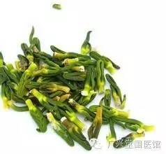 莲子心加菊花泡水，养生功效有哪些