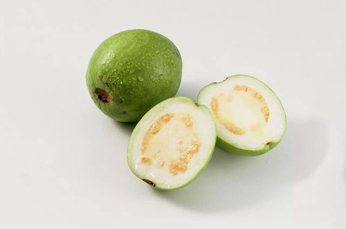 guava是什么水果？和芭乐果是同一种水果吗