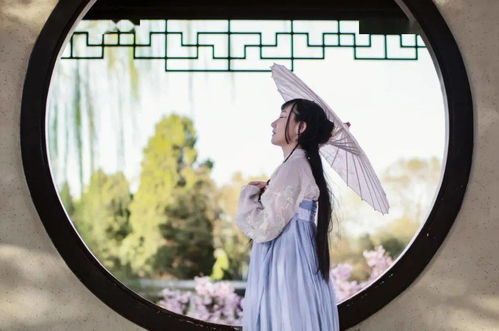 花的诗篇，女性的颂歌