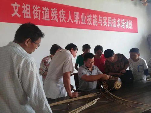 荔波甲良中学尹维斌：乡村教育的革新者