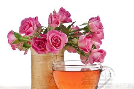 玫瑰花茶搭配什么花茶最佳？养生达人推荐这几款