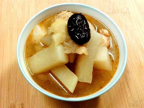 猴头菇炖汤怎么做？这样做汤鲜味美
