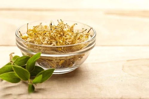 金银花配菊花，清热解毒效果佳