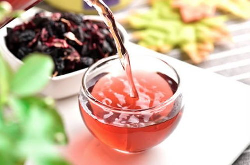 红枣菊花玫瑰花茶，养生功效多