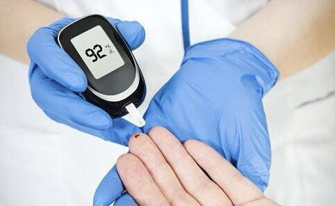 除草剂加红霉素，这对糖尿病患者血糖控制有啥用？