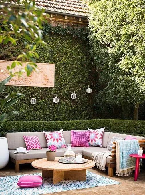 夏日花园风采：8月庭院花朵大盘点