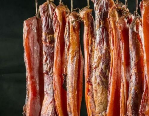 在家自制腊肉，需选新鲜猪肉