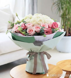 对与一些枝梗脆性的花木， 选定了用来插瓶的花枝