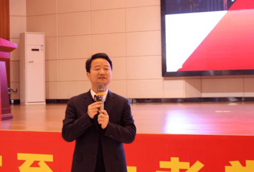 统一饲料董事长如何将领导力、创新与行业洞察融合，引领饲料行业持续发展？