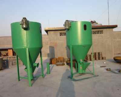 饲料搅拌机搅拌手柄转动不畅