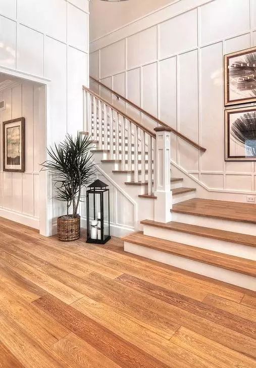 悬浮楼梯，空中舞台