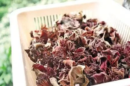 刺花汤：晒干刺花冷水泡发， 汤鲜度提升3倍