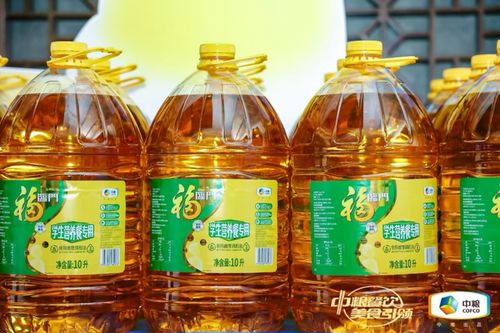 巴马野生茶油：铜钱沾茶油，健康养生新体验